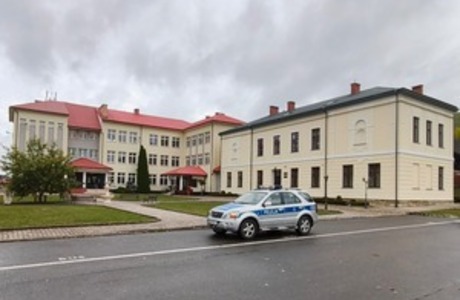 Wzmożone patrole policji i straży miejskiej przy rzeszowskich szkołach / fot. KMP w Rzeszowie