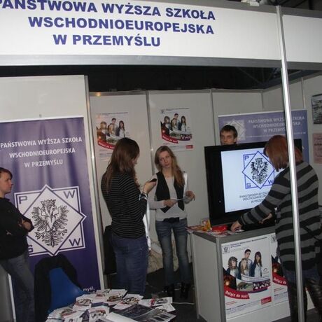 V Podkarpackie Targi Edukacyjne -Hala Podpromie-Rzeszów-9-10.02.2010 - fot 55