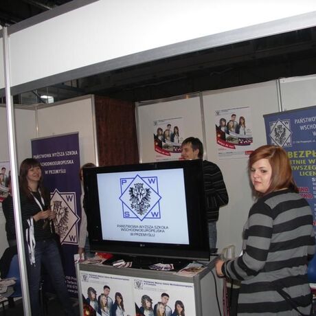 V Podkarpackie Targi Edukacyjne -Hala Podpromie-Rzeszów-9-10.02.2010 - fot 54