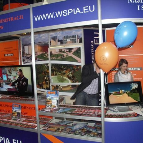 V Podkarpackie Targi Edukacyjne -Hala Podpromie-Rzeszów-9-10.02.2010 - fot 43