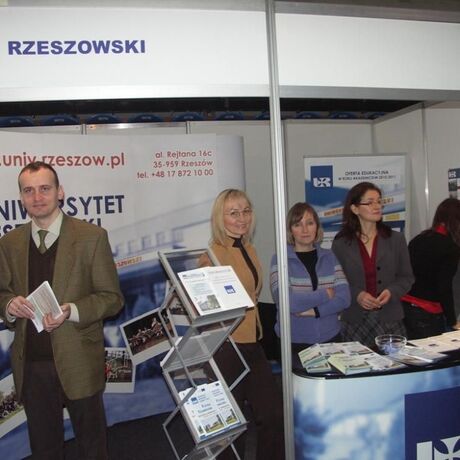 V Podkarpackie Targi Edukacyjne -Hala Podpromie-Rzeszów-9-10.02.2010 - fot 39
