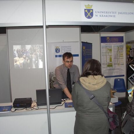 V Podkarpackie Targi Edukacyjne -Hala Podpromie-Rzeszów-9-10.02.2010 - fot 35