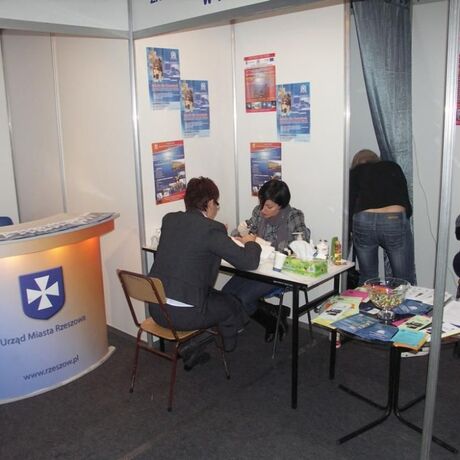 V Podkarpackie Targi Edukacyjne -Hala Podpromie-Rzeszów-9-10.02.2010 - fot 25