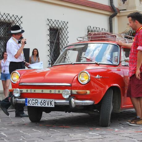 XI Podkarpacki Rajd Pojazdów Zabytkowych - Rzeszów - Rynek - fot 1