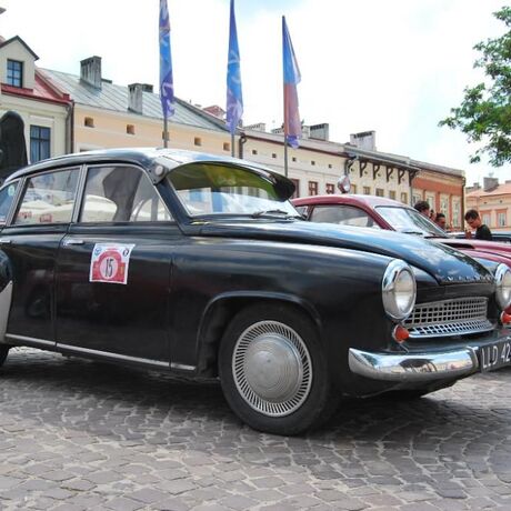 XI Podkarpacki Rajd Pojazdów Zabytkowych - Rzeszów - Rynek - fot 16