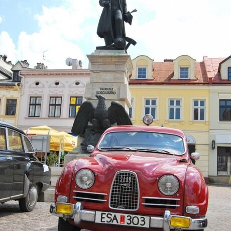 XI Podkarpacki Rajd Pojazdów Zabytkowych - Rzeszów - Rynek - fot 15