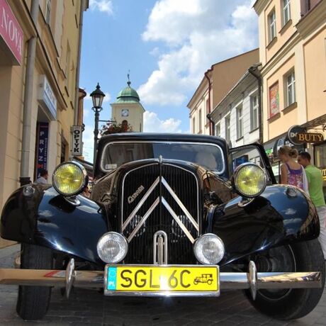 XI Podkarpacki Rajd Pojazdów Zabytkowych - Rzeszów - Rynek - fot 5