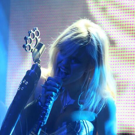 Koncert DODY - Live - Rzeszów - 28.01.2011 - fot 46