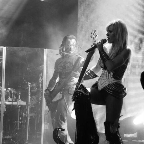 Koncert DODY - Live - Rzeszów - 28.01.2011 - fot 39