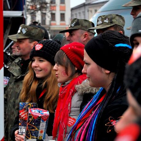 XX Finał WOŚP - Rzeszów - Rynek - 8.01.2012 - fot 9