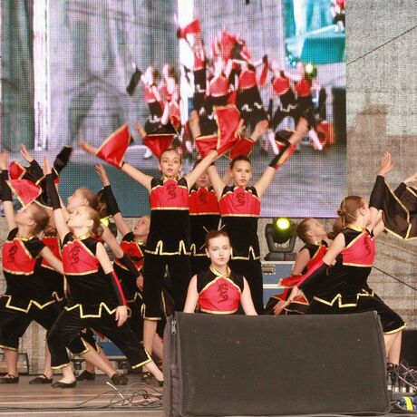 Wojewódzkie Święto Ludowe na rynku w Rzeszowie - fot 11