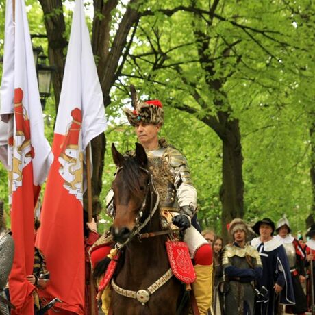  Pochód wojsk husarskich hetmana Hieronima Augustyna Lubomirskiego w Rzeszowie - fot 39