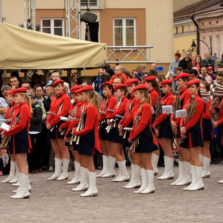  Pochód wojsk husarskich hetmana Hieronima Augustyna Lubomirskiego w Rzeszowie - fot 27
