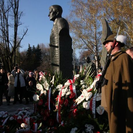  Odsłonięcie i poświecenie pomnika płk. Łukasza Cieplińskiego, - fot 7