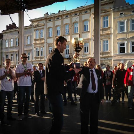 Asseco Resovia Mistrzem Polski. Feta na rynku - fot 32
