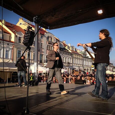 Brown na rzeszowskim Rynku - 29.04.2015 - fot 11
