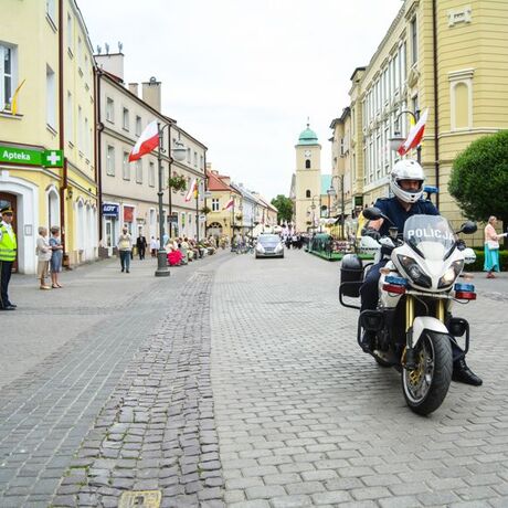 Boże Ciało. Procesja ulicami Rzeszowa - fot 50