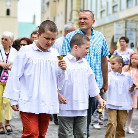 Boże Ciało. Procesja ulicami Rzeszowa - fot 22