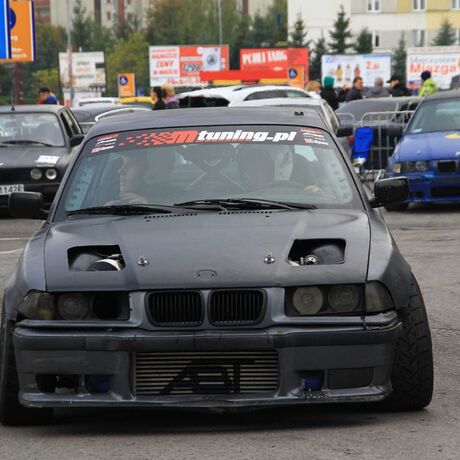 Pokazy driftu na Festiwalu Motoryzacyjnym w Rzeszowie  - fot 37