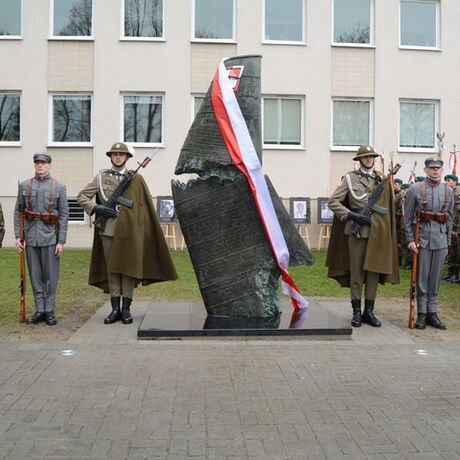 Odsłonięcie pomnika smoleńskiego - fot 32
