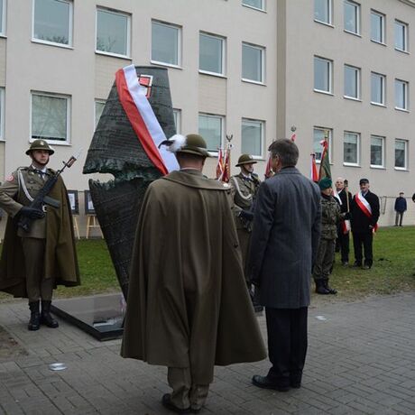 Odsłonięcie pomnika smoleńskiego - fot 24