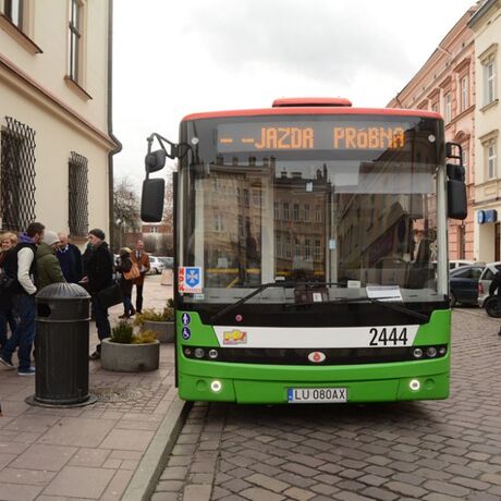 Elektryczny autobus na ulicach Rzeszowa - fot 3