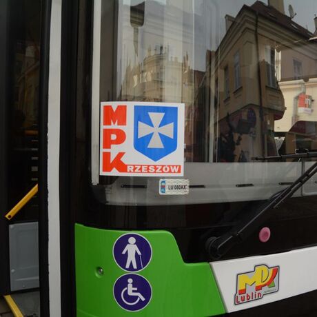 Elektryczny autobus na ulicach Rzeszowa - fot 2