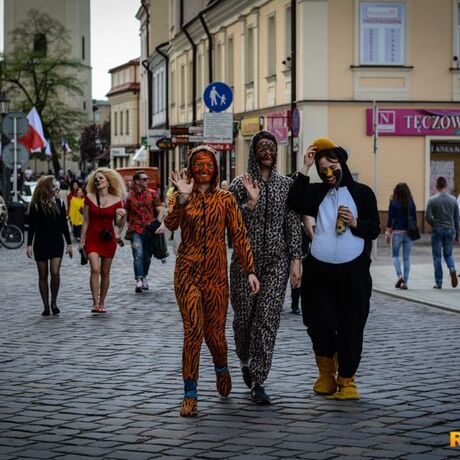 XXIII Rzeszowskie Juwenalia: Korowód na Rynku - fot 29