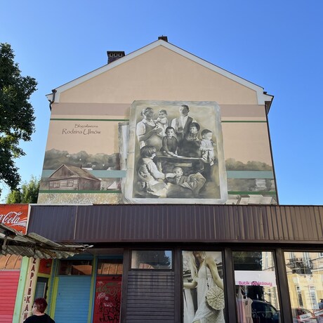 "Błogosławiona rodzina Ulmów" - nowy mural w Rzeszowie - fot 1