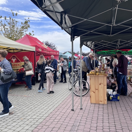 Podkarpacki Bazarek w Parku Papieskim - fot 33