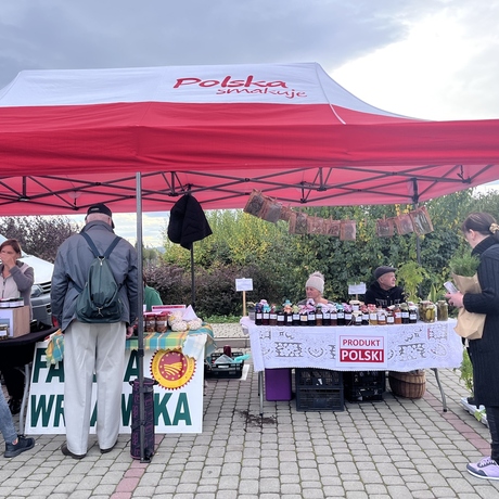 Podkarpacki Bazarek w Parku Papieskim - fot 12