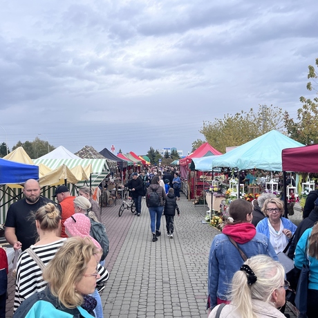 Podkarpacki Bazarek w Parku Papieskim - fot 8