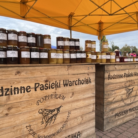 Podkarpacki Bazarek w Parku Papieskim - fot 4