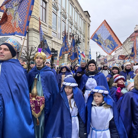Orszak Trzech Króli na ulicach Rzeszowa 2024 - fot 7