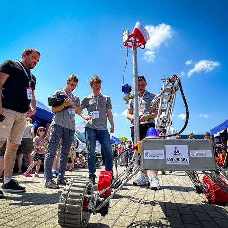Rzeszów - Moc Odkrywców - Rzeszowski Piknik Nauki i Techniki 2024 - fot 21