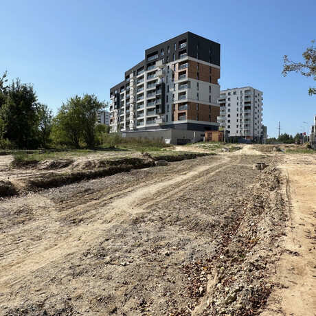 Rzeszów - Budowa odcinka drogi, która połączy ulice Wyspiańskiego i Wołyńską [wrzesień 2024] - fot 2