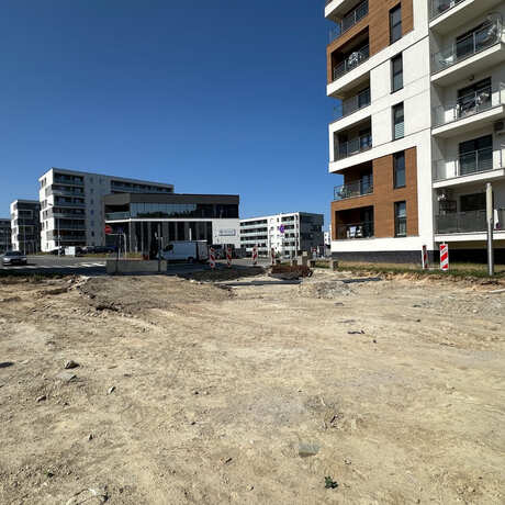 Rzeszów - Budowa odcinka drogi, która połączy ulice Wyspiańskiego i Wołyńską [wrzesień 2024] - fot 4