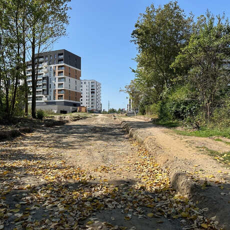 Rzeszów - Budowa odcinka drogi, która połączy ulice Wyspiańskiego i Wołyńską [wrzesień 2024] - fot 8