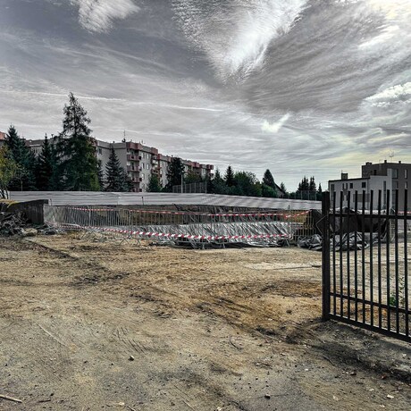 Rzeszów - Budowa 17-piętrowego wieżowca przy rondzie Pobitno [październik 2024] - fot 7