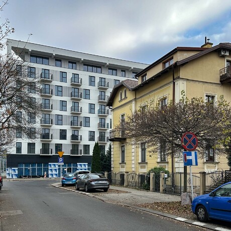 Rzeszów - Budowa Capital Towers Residence w sąsiedztwie hali Podpromie [listopad 2024] - fot 2