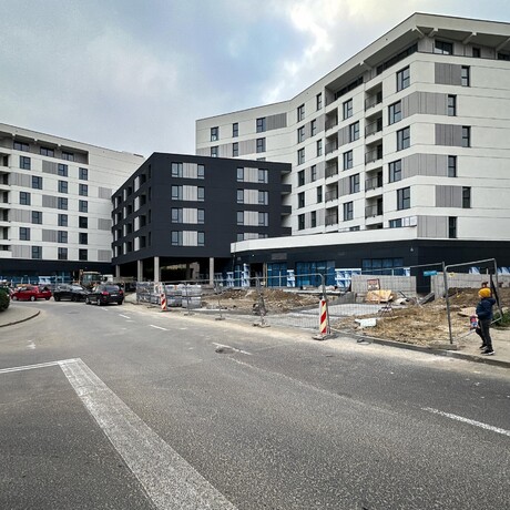 Rzeszów - Budowa Capital Towers Residence w sąsiedztwie hali Podpromie [listopad 2024] - fot 36