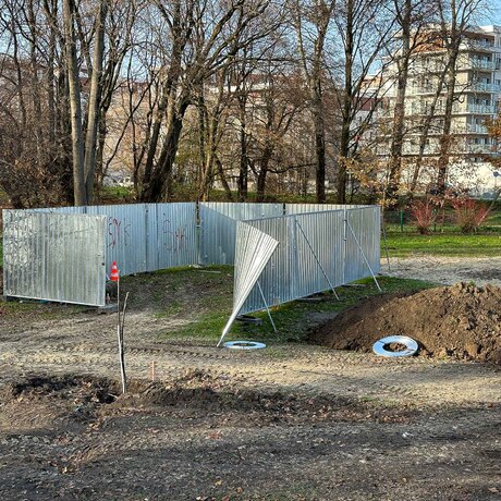 Rzeszów - Rewitalizacja parku na osiedlu Słocina [listopad 2024] - fot 14