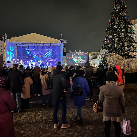Rzeszów - Otwarcie Świątecznego Miasteczka - 6.12.2024 - fot 18