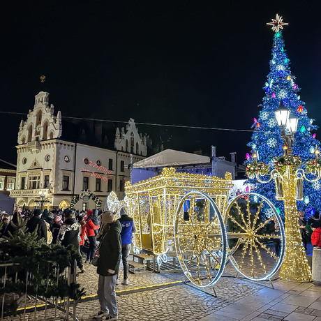 Rzeszów - Otwarcie Świątecznego Miasteczka - 6.12.2024 - fot 24