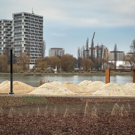 Rzeszów - Budowa miejskiej plaży nad Wisłokiem [grudzień 2024] - fot 9