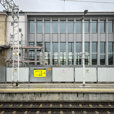 Rzeszów -  Modernizacja budynku dworca PKP w Rzeszowie [grudzień 2024] - fot 3