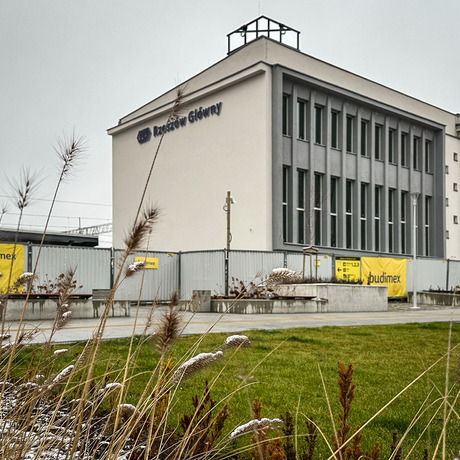 Rzeszów -  Modernizacja budynku dworca PKP w Rzeszowie [grudzień 2024] - fot 2