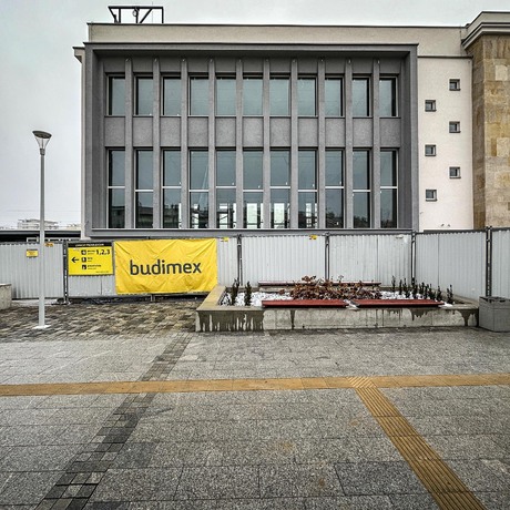 Rzeszów -  Modernizacja budynku dworca PKP w Rzeszowie [grudzień 2024] - fot 1