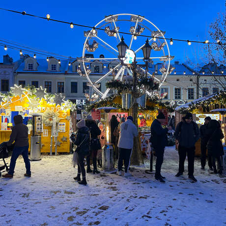 Rzeszów - Świąteczne Miasteczko i iluminacje w centrum Rzeszowa - fot 17