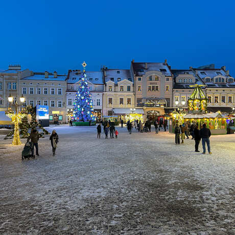 Rzeszów - Świąteczne Miasteczko i iluminacje w centrum Rzeszowa - fot 19
